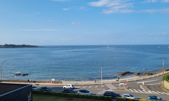 Concarneau Apartment | Beautiful sea view apartment in the center of Concarneau - terrace, private parking