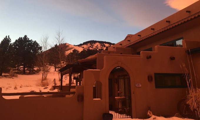 Golden House | BEAUTIFUL SOUTHWEST HOME ON 6-ACRES WITH VIEWS FROM EVERY WINDOW!