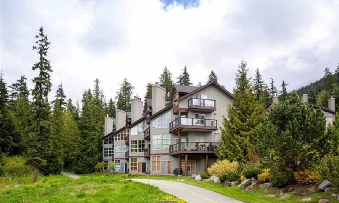 Blackcomb House | Beautiful Spacious Townhome with stunning views! Great quiet & serene location!