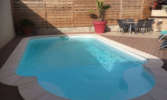 Frontignan Villa | Beautiful spacious villa well equipped, swimming pool, aquatic basin. 🐠🐢