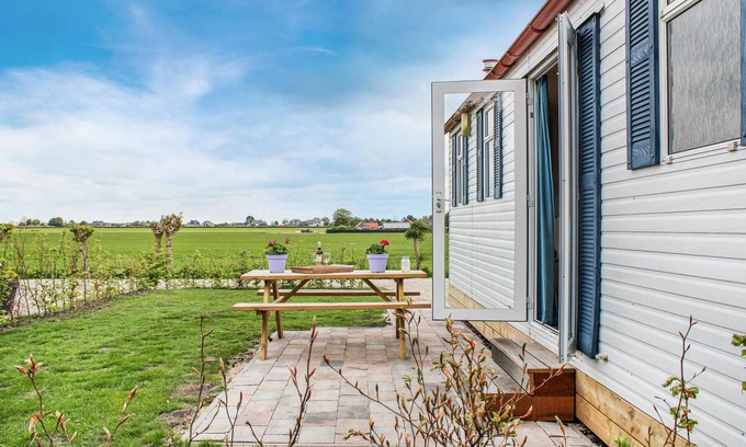 Woubrugge House | Beautiful (sta)caravan in Woubrugge