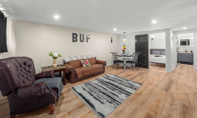 Buffalo Apartment | Beautiful Studio Apartment Centrally Located Downtown BFLO