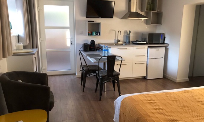 Goxwiller Apartment | Beautiful studio between vineyards, plain and summits