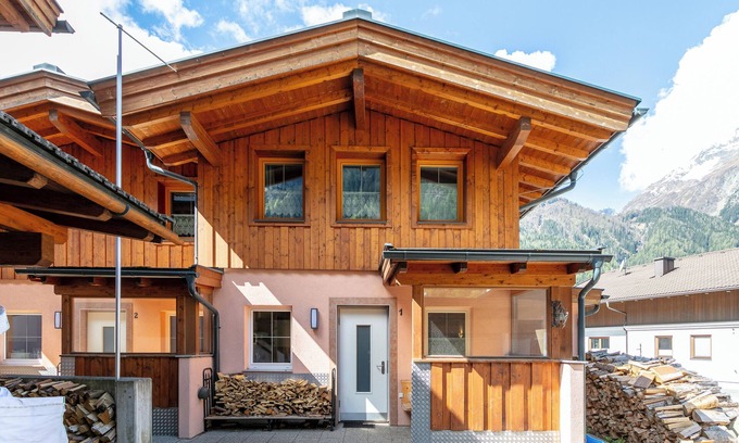 Huben House | Beautiful terraced house with plenty of privacy