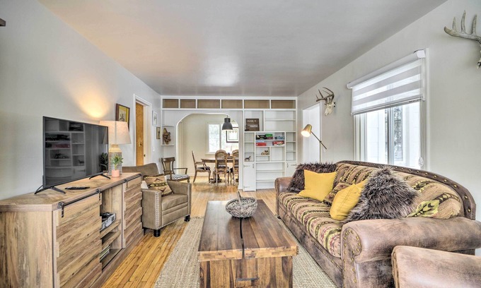 Thermopolis House | Beautiful Thermopolis Home w/Private Yard & Grill