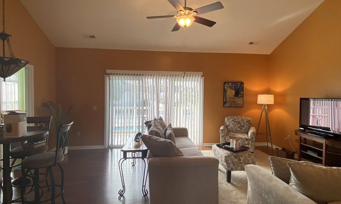 Little River House | Beautiful Townhome Close to SC's Great Golf and both NC and SC Beaches