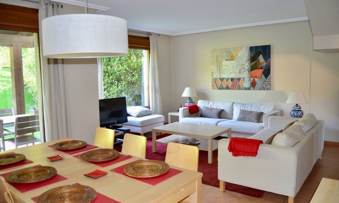 Mino House | Beautiful townhouse in Urbanization with golf course