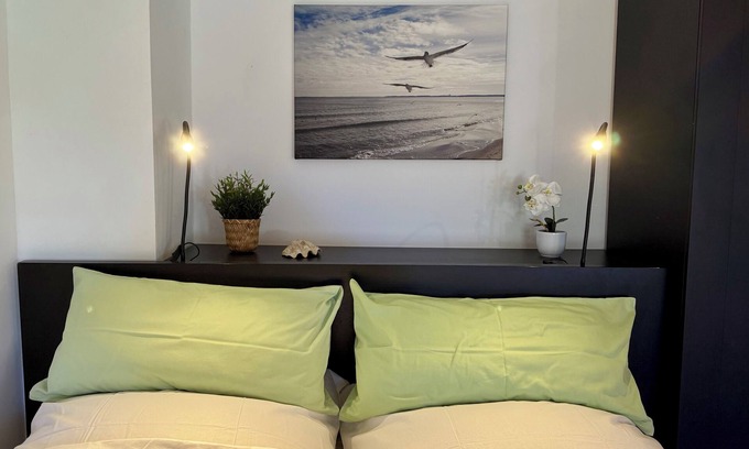 Hemmelsdorf Apartment | Beautiful vacation apartment by the lake with its own garden within cycling distance of the beach