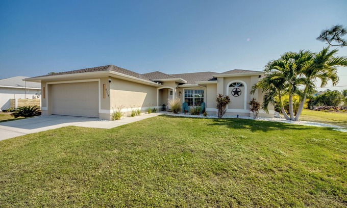 Gulf Cove House | Beautiful vacation villa on Florida's west coast - pool, Wi-Fi; last minute OK