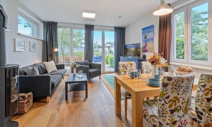 Quilitz House | Beautiful vacation home with terrace and balcony on the Peene River
