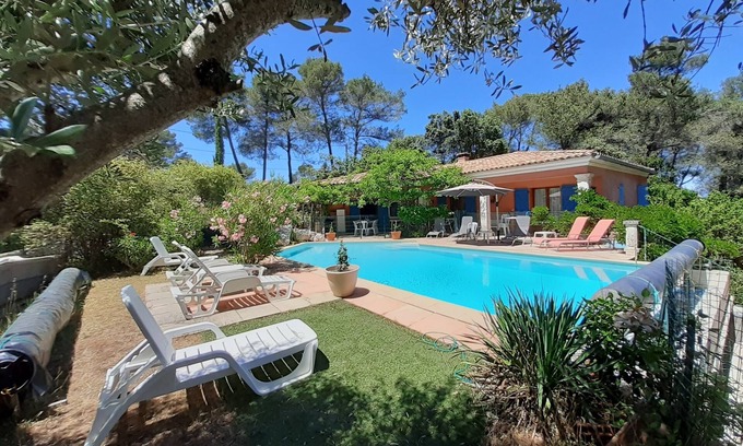 Flassans-sur-Issole Villa | Beautiful Villa on 4200 M2 - Large swimming pool - Not overlooked- 10/14 persons