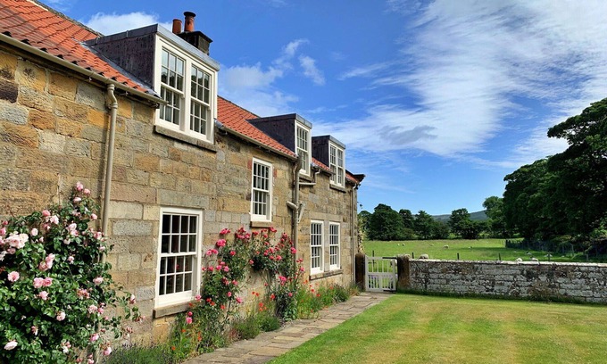 Carlton-in-Cleveland House | Beautiful villa for 4 guests with WIFI, TV, terrace and parking