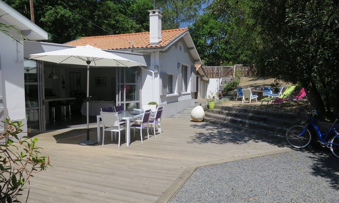 Pyla-sur-Mer Villa | Beautiful villa Pylataise, 6/8 people, terrace and garden, near beaches