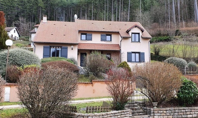 Salins-les-Bains Villa | Beautiful Villa on the heights of Salins les Bains