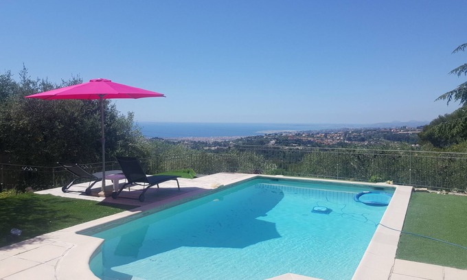 Tourrette-Levens Villa | Beautiful villa with swimming pool and breathtaking and peaceful sea view