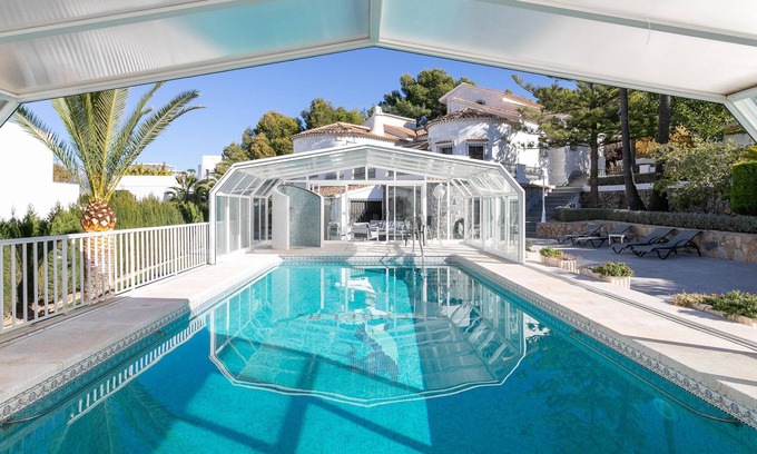 El Albir Villa | Beautiful Villa & Casita for large groups close to the Beach with Pool, Terrace, A/C & Wi-Fi