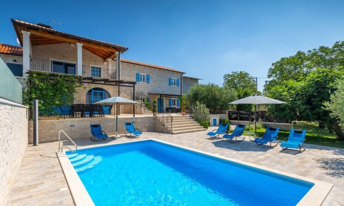 Cepic Villa | Beautiful villa Dussich with pool near Oprtalj