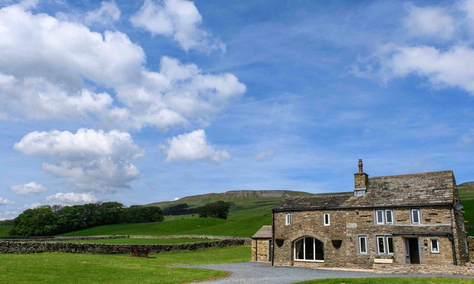 Hawes House | Beautiful villa for 6 people with WIFI, terrace, pets allowed and parking