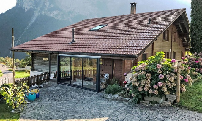 Innertkirchen Villa | Beautiful villa for 4 people with WIFI, TV, terrace, pets allowed and panoramic view