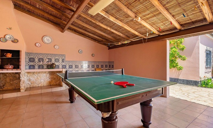 Medronhal House | Beautiful villa for 6 people with WIFI, private pool, TV and patio