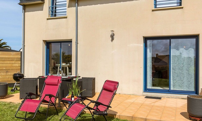 Ploudalmezeau House | Beautiful villa for 4 people with WIFI, TV, terrace, pets allowed and parking