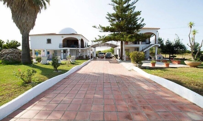 Oliva Villa | Beautiful villa in the middle of the Valencian orchard