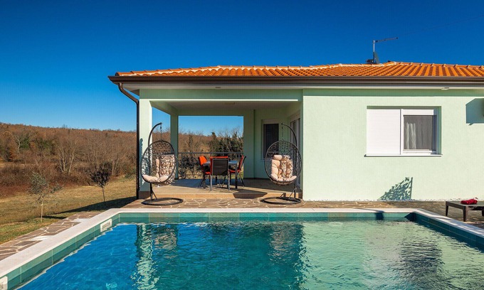 Radini Villa | Beautiful villa Petar with pool in Brtonigla