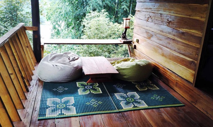 Chom Thong House | Beautiful wooden Homestay in Karen Village, at Doi Inthanon Park.