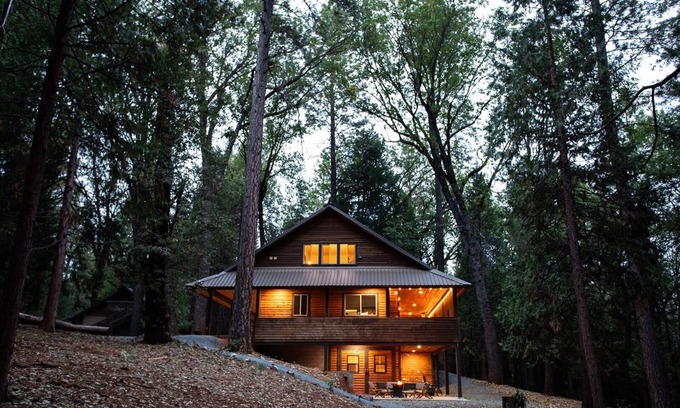 Georgetown Cabin | Beautifully appointed cabin on 150 private acres! Pet-friendly!