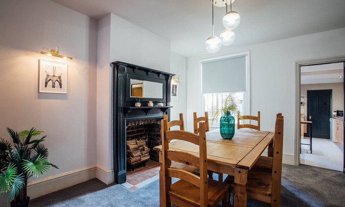 Rugby House | Beautifully finished house in Rugby!