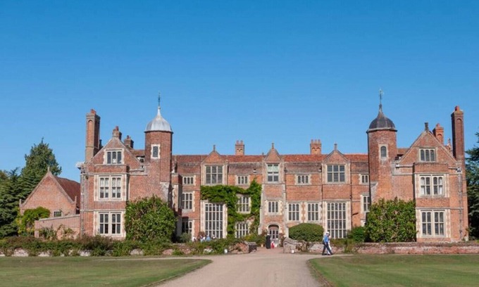 Long Melford House | Beautifully Furnished House for 4, in Long Melford