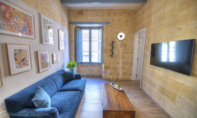 Valletta Apartment | Beautifully furnished flat in the city center JBAL1-1