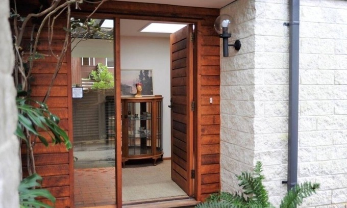 Masterton Cottage | Beautifully presented townhouse