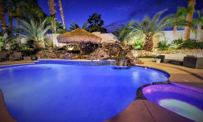 Canyon Gate House | Beautifully Remodeled Luxurious 4 Bed 4 Bath Oasis, Pool, Spa Putting Green