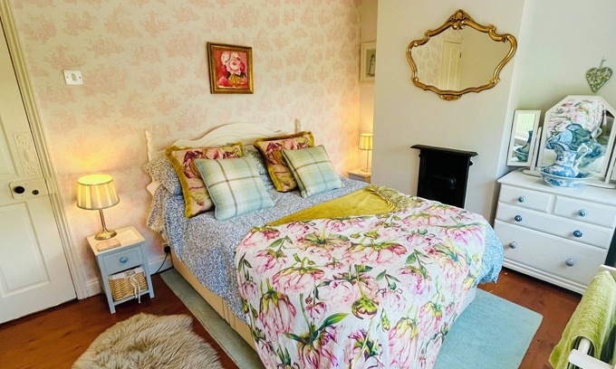 Ironbridge House | Beautifully Renovated Victoria Cottage in World Heritage Ironbridge, Shropshire