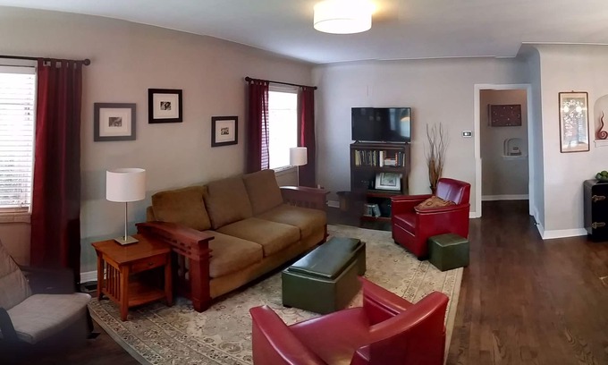 North Park Hill House | Beautifully Renovated Bungalow in a GREAT DENVER LOCATION