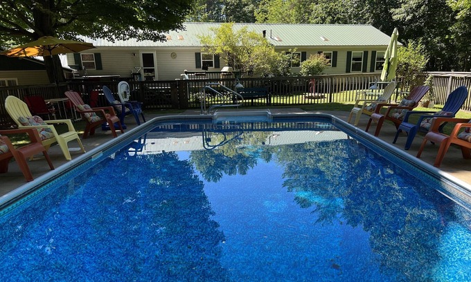 Otego House | Beaver Bungalow In-ground pool, hot tub, private pond, quiet country setting