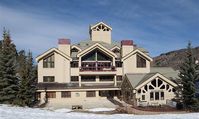 Beaver Creek Condo | Beaver Creek TRUE Ski-in Ski-out! Beautiful in the Summer as Well (A/C in unit)!