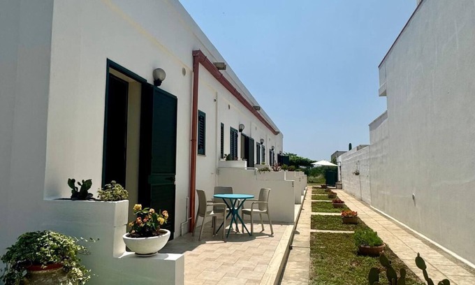 Uggiano la Chiesa Bed & Breakfast | Bed and Breakfast La rondine