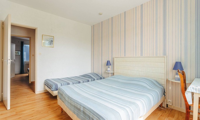 La Bree-les-Bains Bed & Breakfast | Bed and Breakfast 'Le Grillon' with Shared Terrace, Shared Garden and Wi-Fi