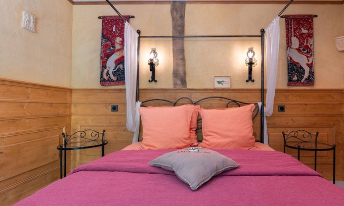Pluvigner Bed & Breakfast | Bed and Breakfast 'Bohort' with Shared Terrace, Shared Garden and Wi-Fi