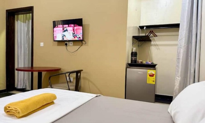 Ashaiman Apartment | Bed and Breakfast Luxury Suite