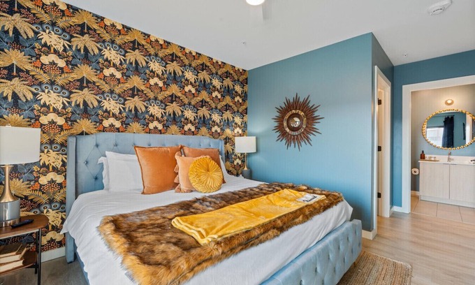 Downtown Nashville Condo | Bed & Barrel: Luxury Condo w/Pool