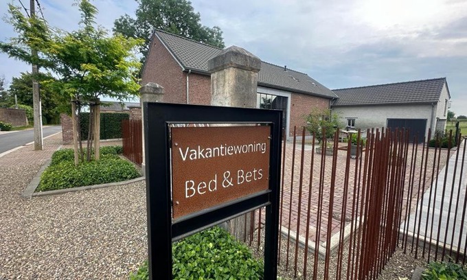 Geetbets House | Bed & Bets!