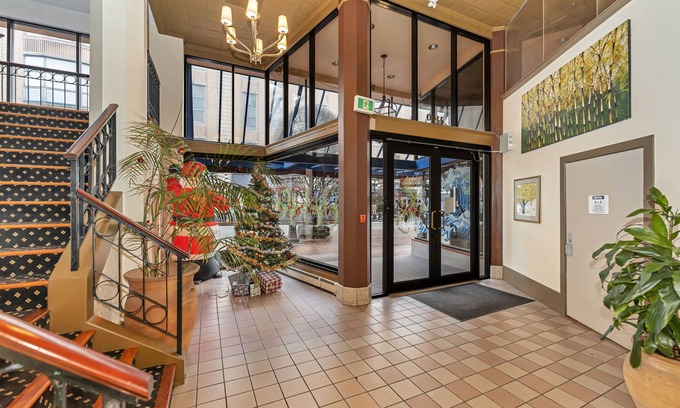 Downtown Victoria Hotel | Bedford Regency Hotel