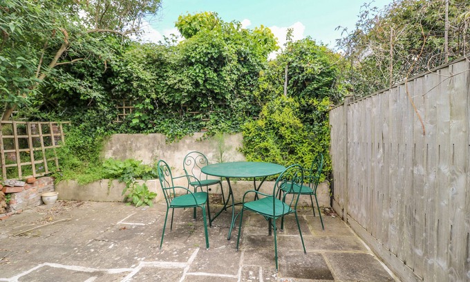 Bridport Cottage | Bedford Terrace