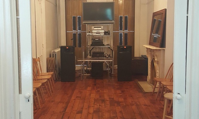Clinton Hill Bed & Breakfast | BEDROOM # 3 WITH AN EVENT SPACE AND BACK PORCH