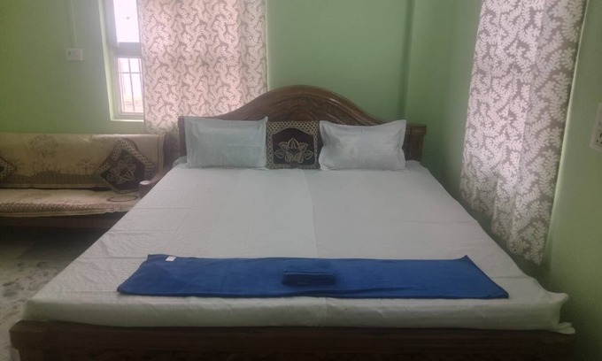 Gaya Apartment | Bedrooms with Private Bath, Spacious Kitchen - 501
