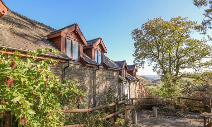 Llanidloes Cottage | Beech Cottage