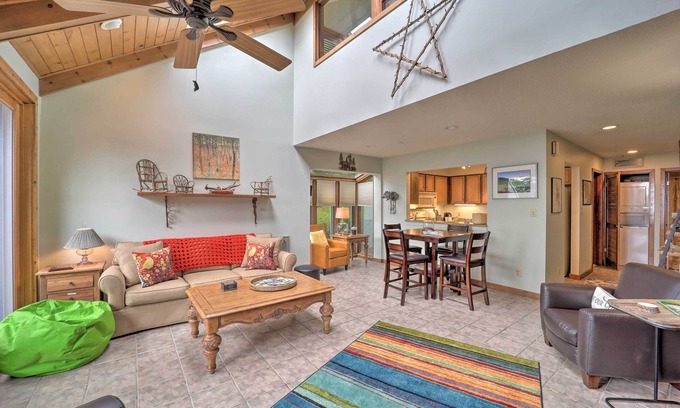 Beech Mountain Condo | Beech Mountain Ski Condo w/Private Balcony!